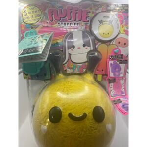 Fluffie Stuffiez Bee Collectible Plush  New in Package
